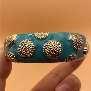 Seashell Enamel Clamper Bracelet C70